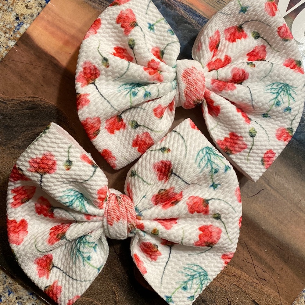 Matching set of bows. Poppy print.
